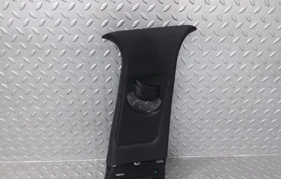 (B) pillar trim (top)