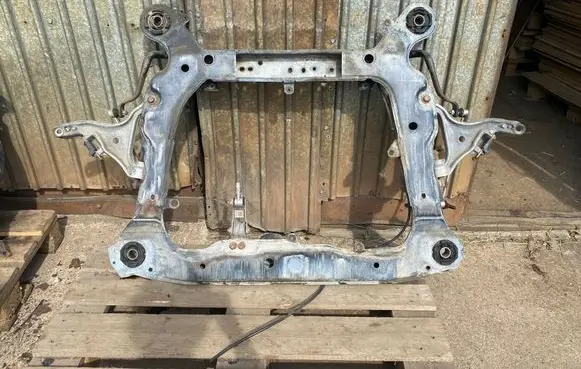 Volvo V70 Front axle beam 