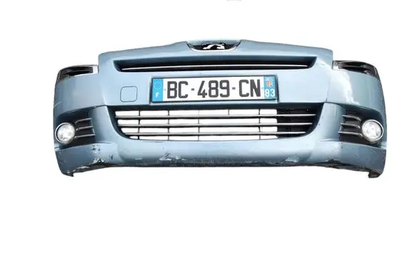 Peugeot 5008 Front bumper 