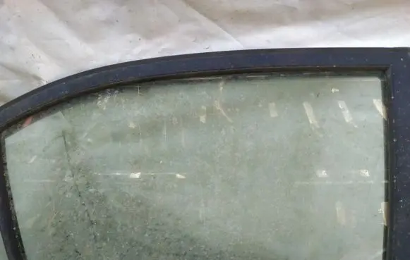 Mitsubishi Carisma Rear door window glass