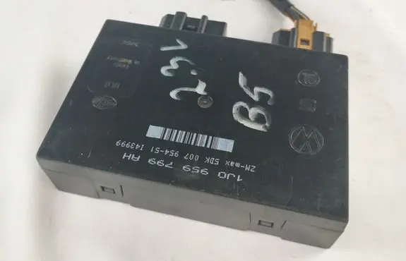 Volkswagen PASSAT B5 Comfort/convenience module 1J0959799AH