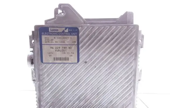 Peugeot 605 Engine control unit/module 9622978980 R04010007C