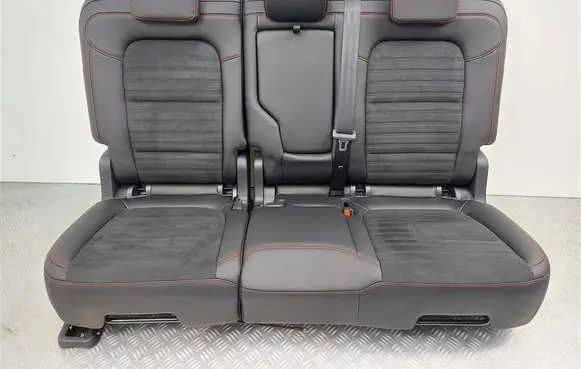 Ford Kuga III Second row seats 