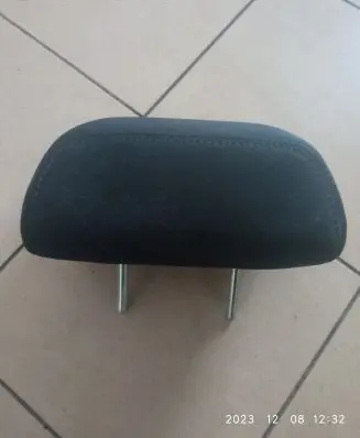 Subaru Legacy Rear seat headrest 
