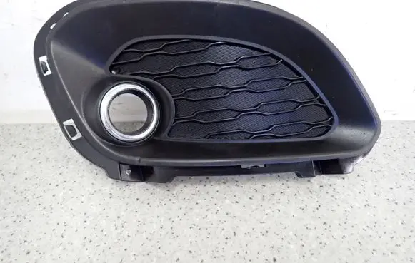 KIA Rio Front fog light trim/grill