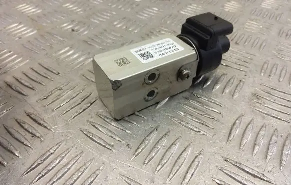 KIA Niro Air conditioning (A/C) expansion valve T925111258 B1340R1234M