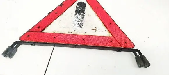 Mitsubishi Lancer X Emergency warning sign 