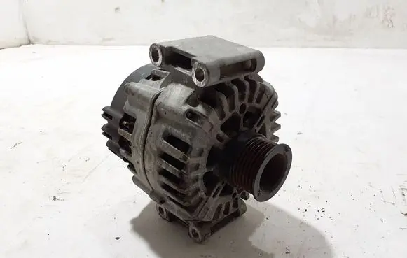 Mercedes-Benz E W212 Generator/alternator A0009067802