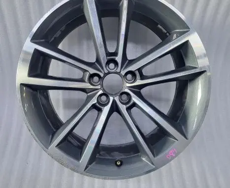 Audi A1 R18 alloy rim 