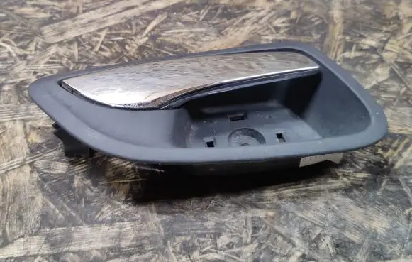 Chevrolet Cruze Rear door interior handle 96845901