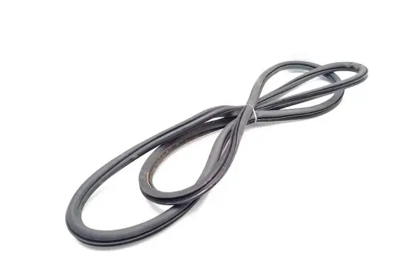 Volkswagen Tiguan Front door rubber seal 5NA867911B