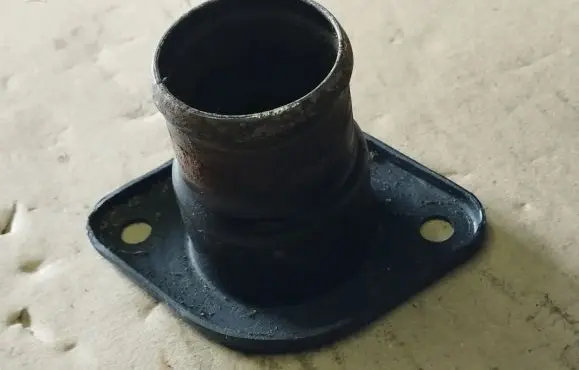 Jeep Grand Cherokee (WK) Engine coolant pipe/hose