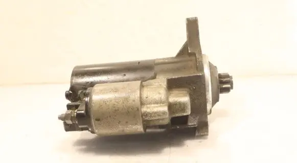 Volkswagen Golf IV Starter motor