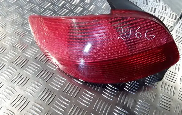 Peugeot 206 Rear/tail lights 2531G