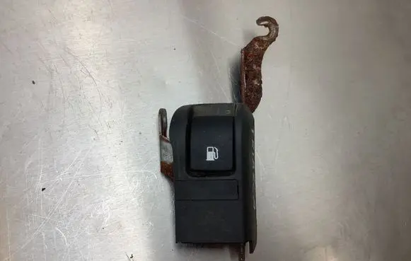 Subaru Tribeca Fuel tank opening switch 