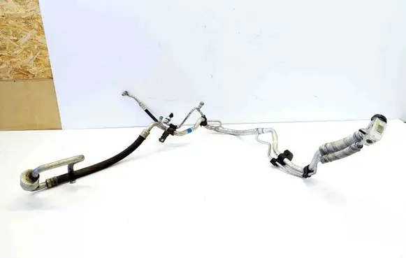Air conditioning (A/C) pipe/hose