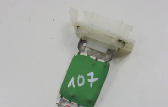 Peugeot 107 Heater blower motor/fan resistor