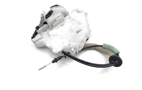 Mazda CX-30 Front door lock