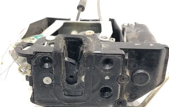 Hyundai i10 Front door lock