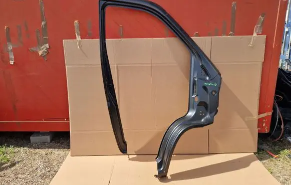 Fiat Ducato Pillar (middle) 