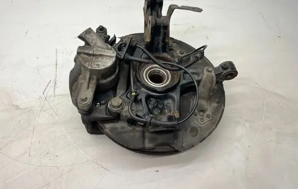 Peugeot 3008 II Front wheel hub spindle knuckle 1647857080 705010