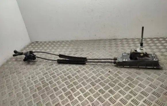 Volkswagen Polo V 6R Gear shifter/selector 6Q0711049CG