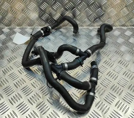 Volvo XC40 Engine coolant pipe/hose 32138742 32138735