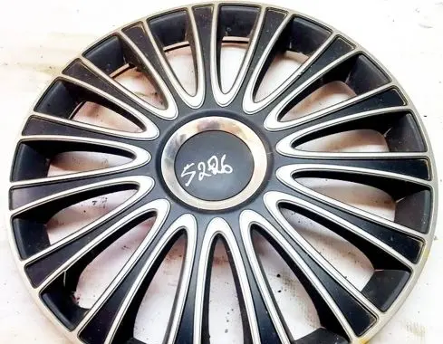 Mazda Premacy R15 wheel hub/cap/trim 