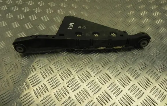 Rear control arm