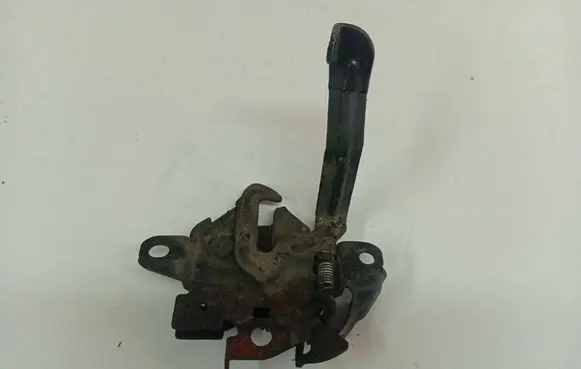 Toyota Auris 150 Engine bonnet/hood lock/catch