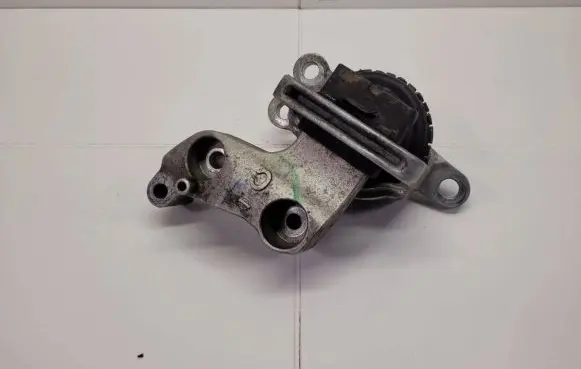 Engine mount bracket