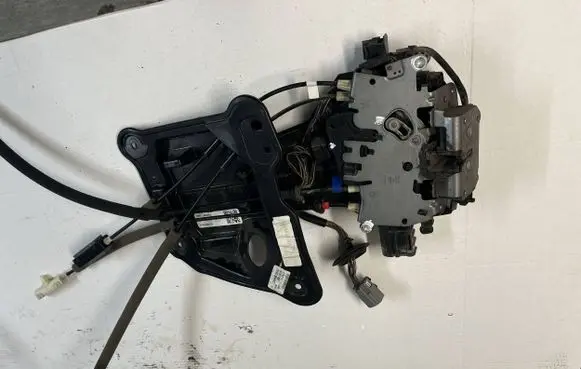 Chrysler Pacifica Rear door lock 3041492