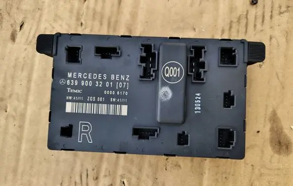 Mercedes-Benz Vito Viano W639 Door control unit/module 6399003201
