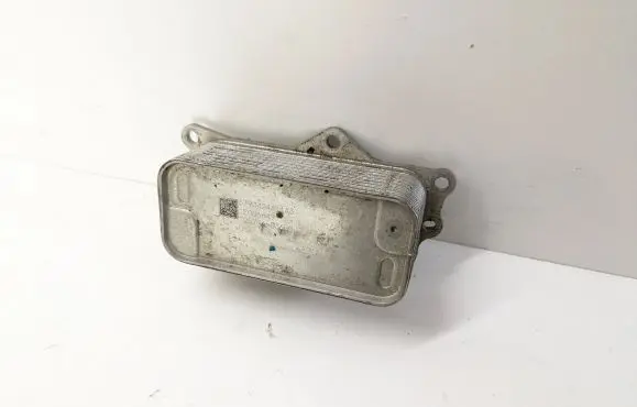 Chrysler Pacifica Engine oil radiator 6790424411 125776036B0 1E006649
