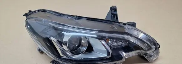 Peugeot 108 Headlight/headlamp 811100H150