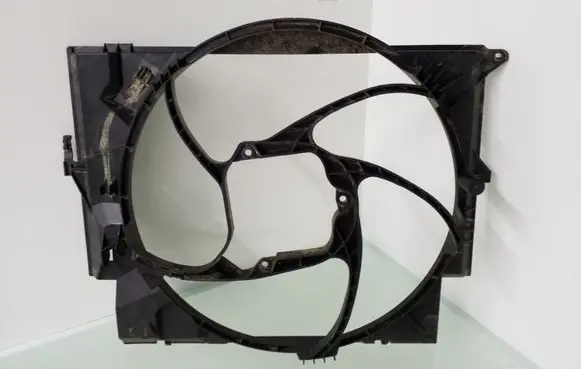 BMW X1 E84 Radiator cooling fan shroud 8506668
