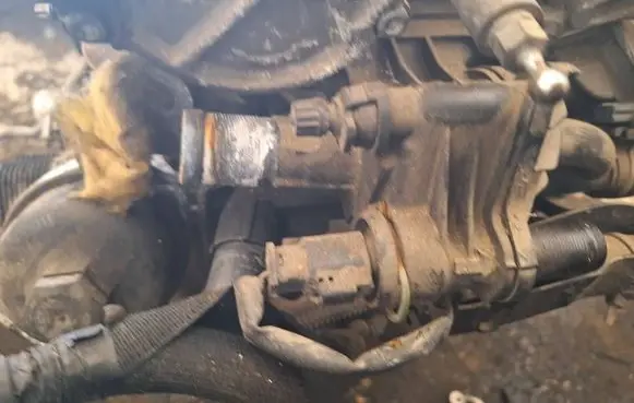 Peugeot 3008 I Engine coolant pipe/hose