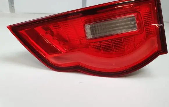 Jaguar F-Pace Tailgate rear/tail lights HK8315K272AA