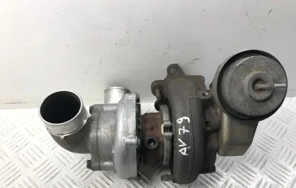 Toyota Avensis T250 Turbo 172010R021 0705070091 0705070097