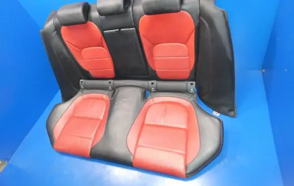 Jaguar XE Second row seats 