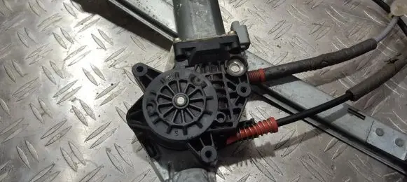Citroen Xsara Front door window regulator motor 8943 24394501