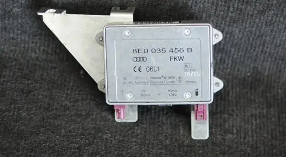 Audi A8 S8 D3 4E Aerial antenna amplifier 8E0035456B