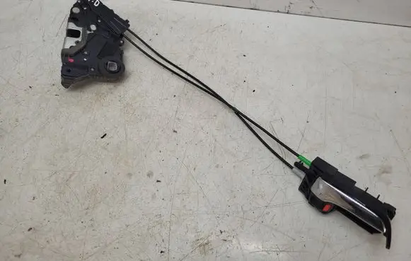 Toyota Prius (XW20) Front door lock