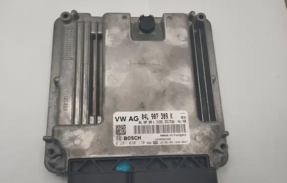 Audi Q3 8U Engine control unit/module 04L907309K 0281030170