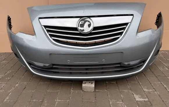 Opel Meriva B Front bumper 13267699