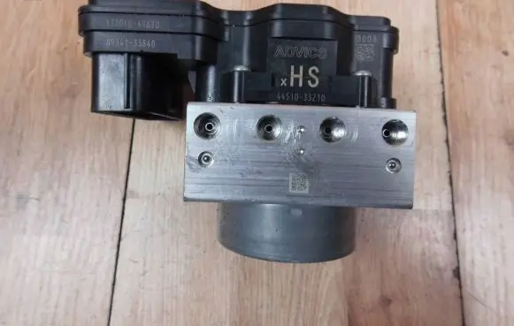 Toyota Camry VIII XV70 ABS Pump 4451033210 8954133840 11304041670
