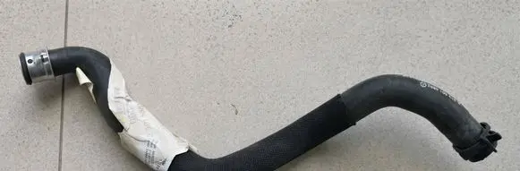 Mercedes-Benz E W212 Engine coolant pipe/hose A2125015882