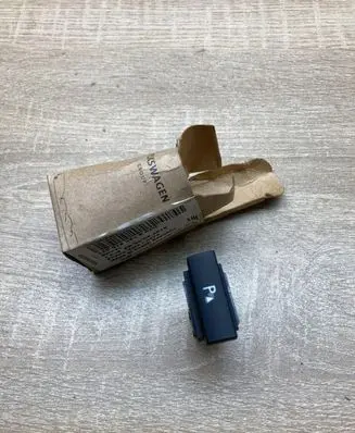 Skoda Octavia Mk2 (1Z) Parking (PDC) sensor switch 1Z0919281B