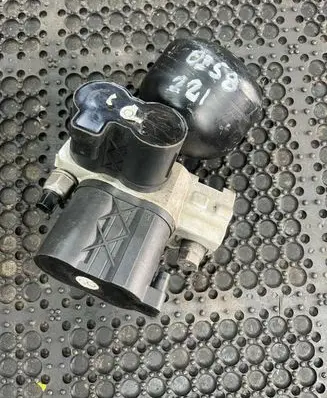 Mercedes-Benz S W221 Air suspension valve block A2213200258 471305