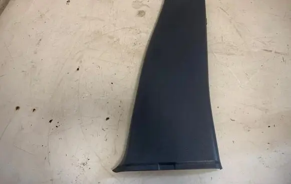 Mercedes-Benz C W203 (B) pillar trim (bottom) A2036903640 ABS1PC 232912